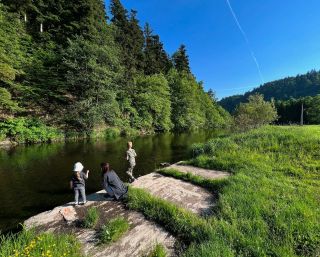 Jak vést děti ke stezkaření a co jim můžete dát? 🌲🏕️ Přečti si ➡️